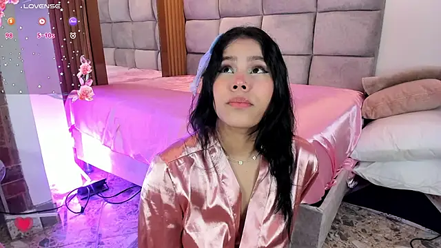 Snapshot of Natasha__Sccott chatting on September 14, 2025, 4:29 pm Natasha Sccott online show from September 14, 2025, 4:29 pm