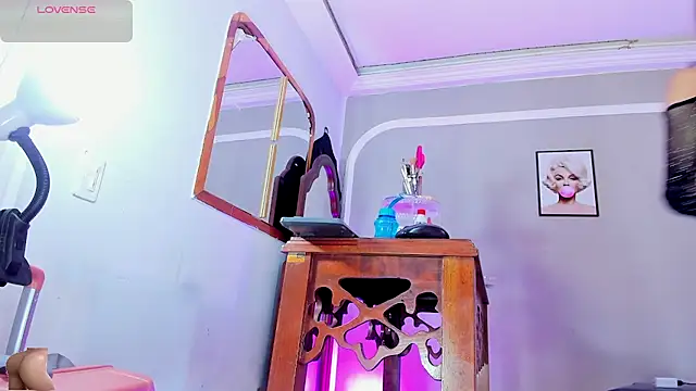 Jimena Grey online show from November 29, 2025, 6:19 pm