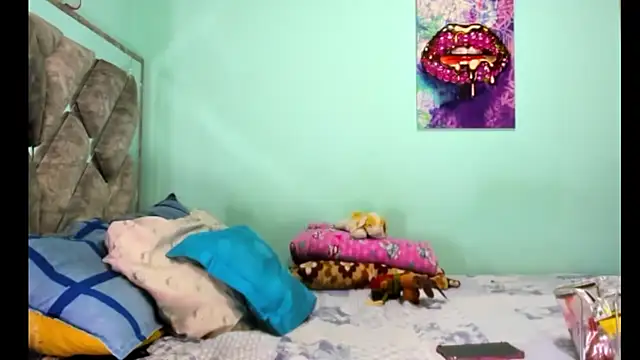 Evilmichellts1 online show from October 31, 2025, 3:41 pm