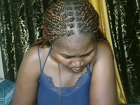 Snapshot of Sexxy_pretty24 chatting on April 28, 2026, 6:12 pm Sexxy pretty24 online show from April 28, 2026, 6:12 pm