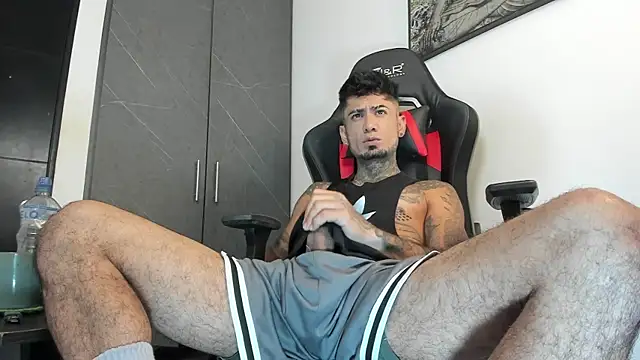 sergiio mesa27 online show from September 30, 2025, 2:01 pm