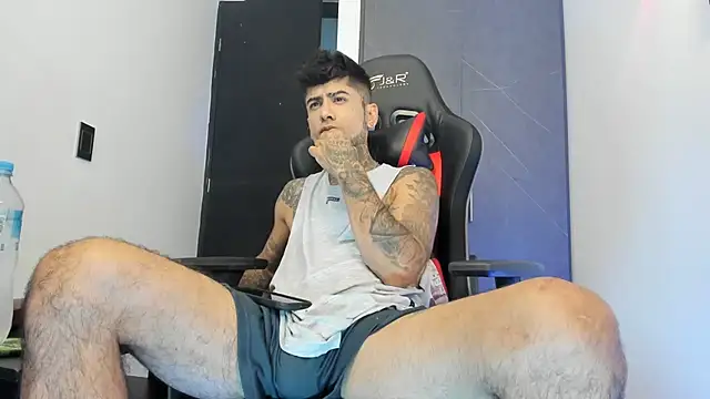 sergiio mesa27 online show from March 7, 2025, 2:23 pm