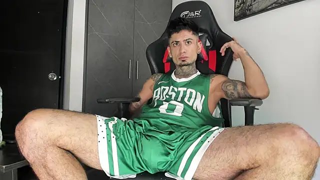 sergiio mesa27 online show from April 14, 2026, 3:22 am