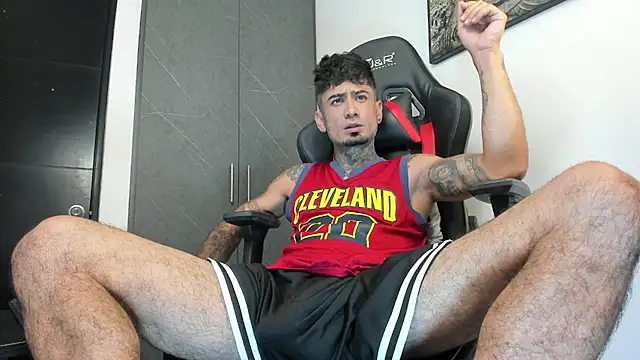 sergiio mesa27 online show from September 10, 2025, 3:55 pm