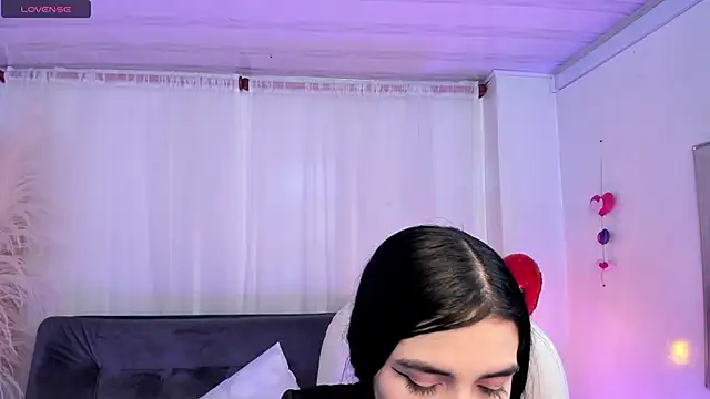 miel gomez online show from February 25, 2025, 8:11 pm