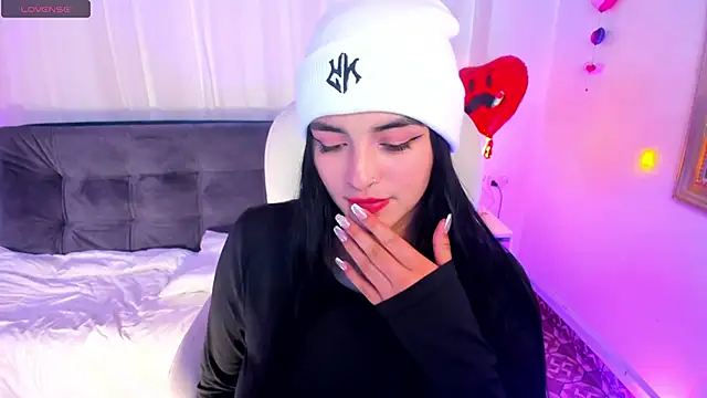 miel gomez online show from February 25, 2025, 11:15 pm