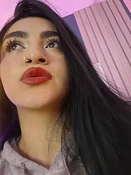 miel gomez online show from November 12, 2025, 1:10 am