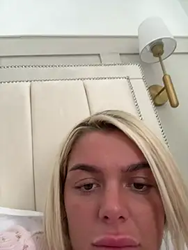 IrishTeenBarbie69 online show from March 27, 2026, 9:54 am