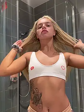 IrishTeenBarbie69 online show from December 21, 2024, 6:00 pm