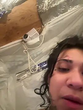 Lilbabbby online show from March 9, 2026, 4:43 pm