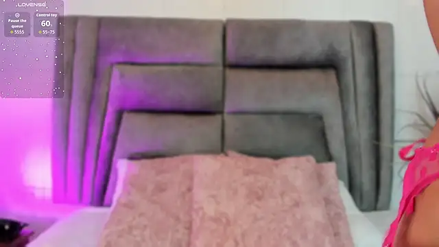 Snapshot of sophiee_smith chatting on October 20, 2025, 11:22 am sophiee smith online show from October 20, 2025, 11:22 am