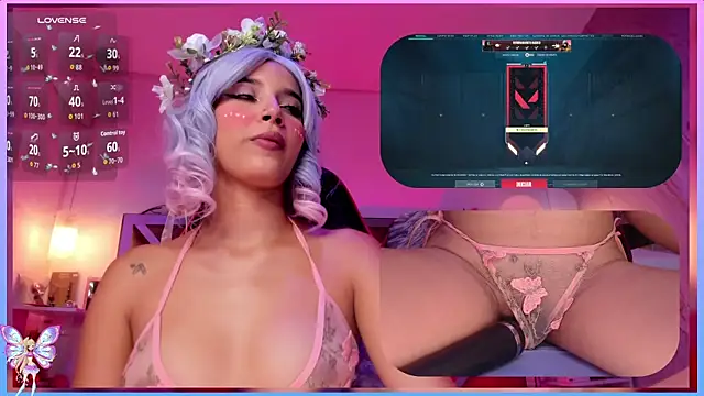 Snapshot of SweetieCloe_ chatting on October 18, 2025, 9:28 pm SweetieCloe online show from October 18, 2025, 9:28 pm