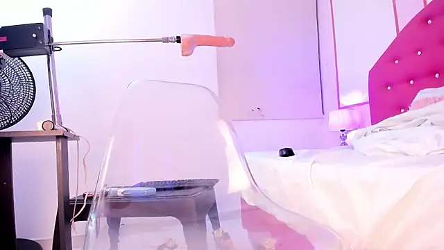 Miliaangeles online show from March 9, 2025, 8:07 am