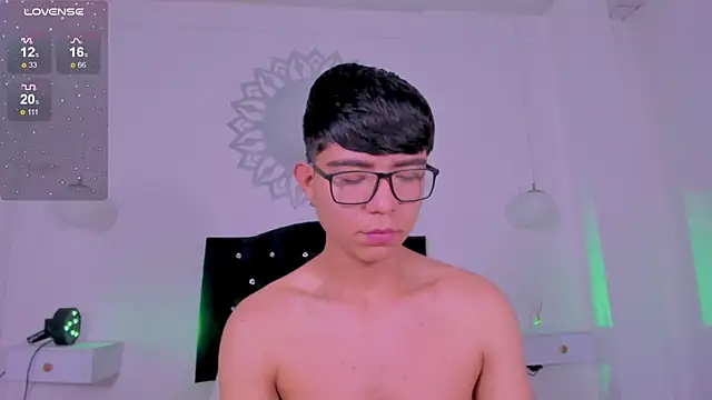 CodyTwink online show from October 5, 2025, 9:33 am