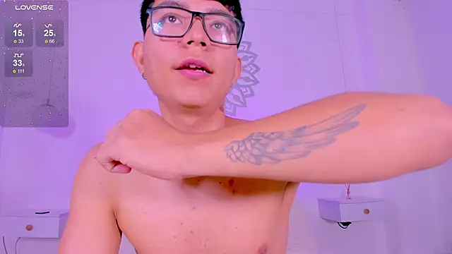 CodyTwink online show from November 28, 2025, 3:34 pm