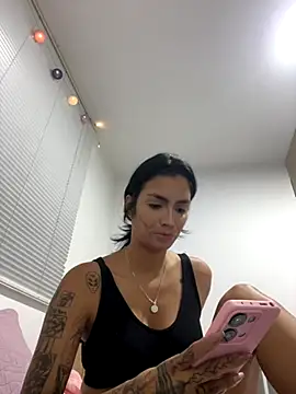 Snapshot of DeuxGold chatting on October 11, 2025, 1:06 am DeuxGold online show from October 11, 2025, 1:06 am