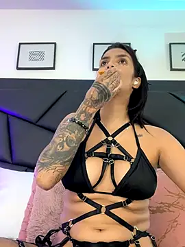 Snapshot of DeuxGold chatting on November 16, 2025, 5:01 am DeuxGold online show from November 16, 2025, 5:01 am