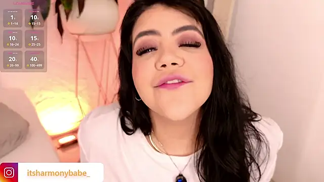 Harmonybabe  online show from October 3, 2025, 1:45 pm