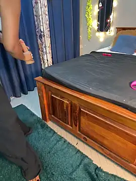 Cinderella-98 online show from November 1, 2025, 3:39 pm