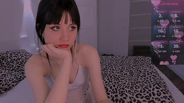 CoddleWeeper  online show from February 13, 2025, 1:26 pm