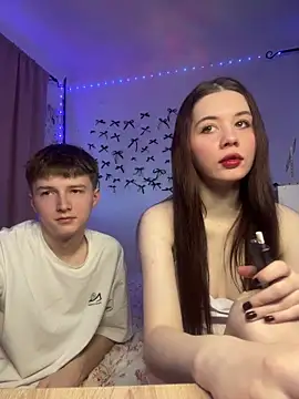 CoddleWeeper  online show from April 7, 2026, 12:51 pm