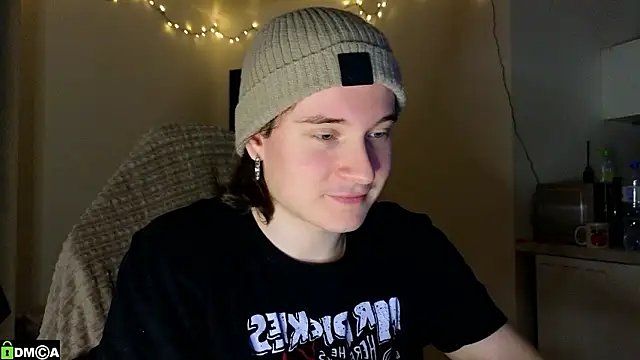 MoreRealAlex online show from February 10, 2026, 8:30 pm