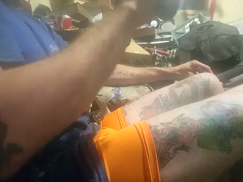 Snapshot of robeaulieu02 chatting on October 19, 2025, 8:28 am robeaulieu02 online show from October 19, 2025, 8:28 am