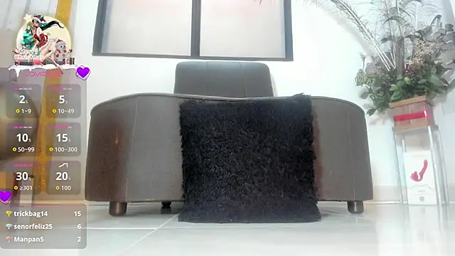 violetmontan online show from November 24, 2025, 12:38 pm