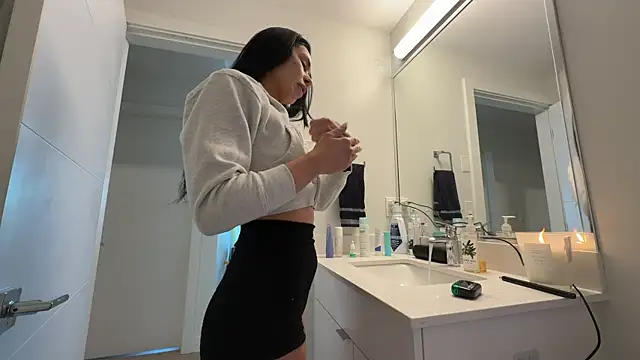 NattyFierros online show from February 25, 2026, 6:08 pm