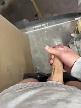 oneeight28 online show from April 20, 2026, 4:08 pm