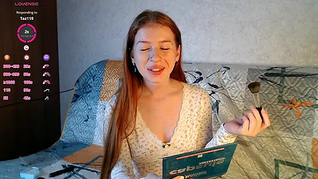 Snapshot of KatalinaAmore chatting on October 1, 2025, 3:38 pm KatalinaAmore online show from October 1, 2025, 3:38 pm