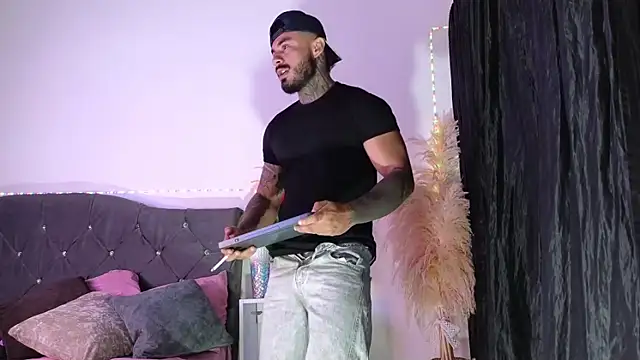 john cartter1 online show from March 28, 2026, 12:06 pm