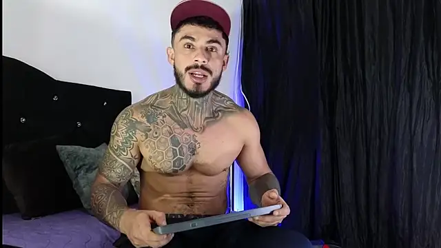 john cartter1 online show from September 28, 2025, 11:06 am