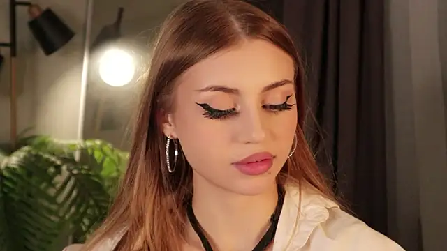 Sandy-the-Squirrel online show from March 7, 2025, 5:38 pm