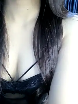 Snapshot of _Linez_ chatting on September 25, 2025, 6:58 pm Linez online show from September 25, 2025, 6:58 pm