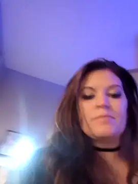 EverlynnCynn20 online show from March 10, 2025, 5:33 am