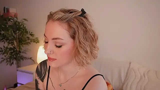 kris69kiss online show from March 27, 2026, 1:34 pm