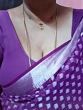 ananya956 online show from April 4, 2026, 3:02 am