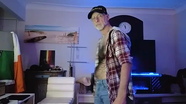 Towndude123 online show from May 15, 2026, 3:59 am