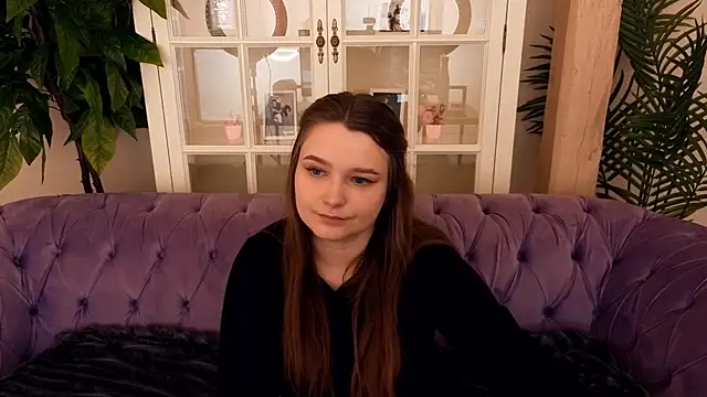 MagicPeachh  online show from March 27, 2026, 8:43 pm