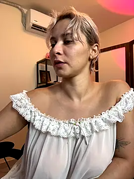 Ramona Flower online show from September 20, 2025, 2:05 am