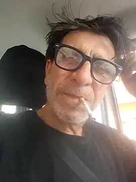 Snapshot of felice66 chatting on May 20, 2026, 4:37 pm felice66 online show from May 20, 2026, 4:37 pm
