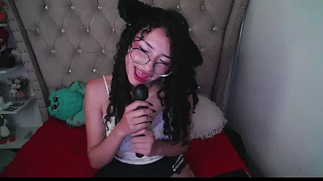 CherieCurl online show from November 9, 2025, 12:14 am