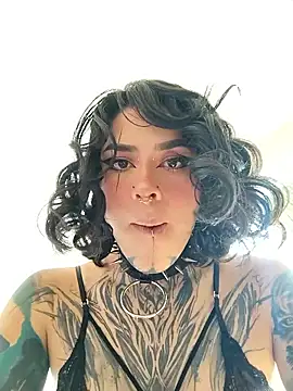 taaylor33 online show from October 6, 2025, 7:03 pm