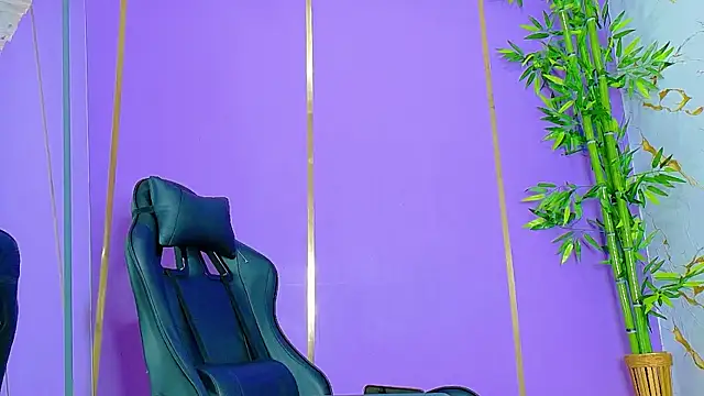 scarlet-jonesx online show from October 13, 2025, 7:43 am