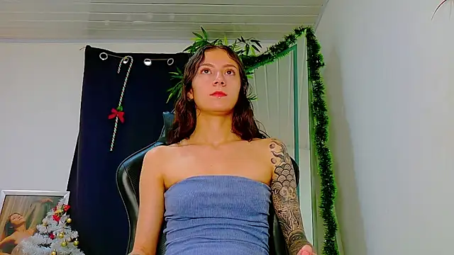 scarlet-jonesx online show from January 11, 2026, 12:01 pm