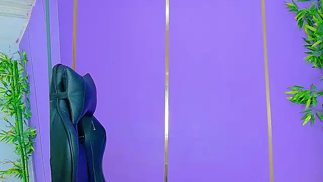 scarlet-jonesx online show from September 29, 2025, 2:51 am