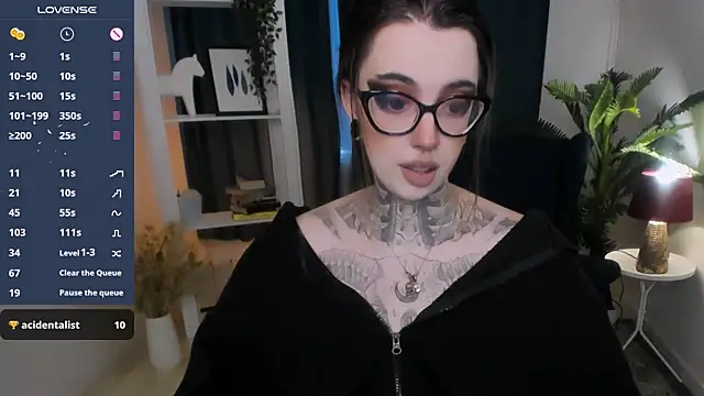 Dixi Pixi  online show from May 16, 2026, 7:18 am