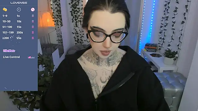Dixi Pixi  online show from June 4, 2026, 5:34 am