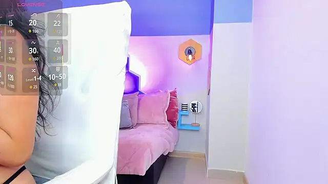 Snapshot of Chloe_fischer_ chatting on September 17, 2025, 2:08 pm Chloe fischer online show from September 17, 2025, 2:08 pm